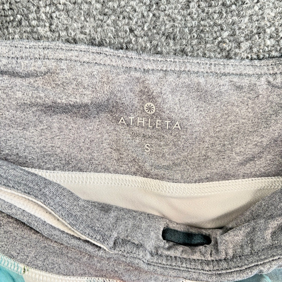 Athleta Floral Running Shorts Size S 3.5" Inseam Lined Polyester-Spandex - Picture 3 of 8